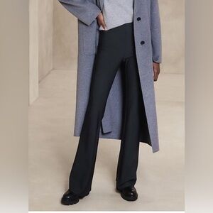 Banana Republic RAMIRA BI-STRETCH FLARE PANT in Navy Blue, NWT size 0